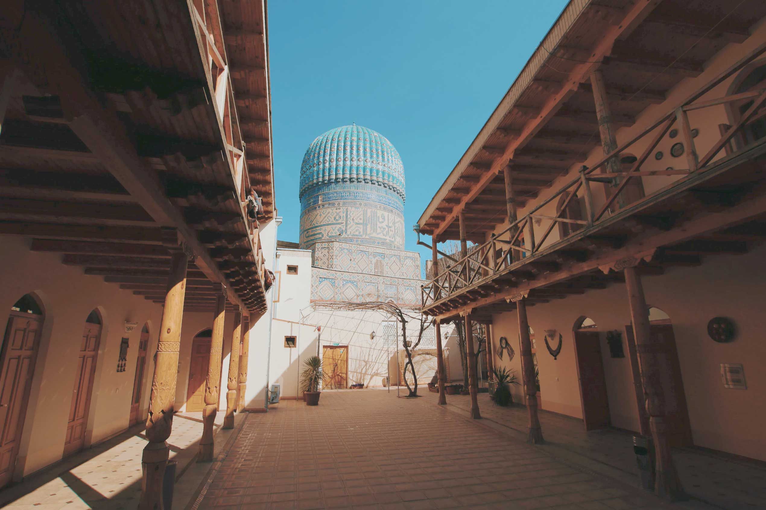 Photo by <a href="https://unsplash.com/@jon_cast2?utm_source=unsplash&utm_medium=referral&utm_content=creditCopyText">Jonathan J. Castellon</a> on <a href="https://unsplash.com/s/photos/chicago-calder?utm_source=unsplash&utm_medium=referral&utm_content=creditCopyText">Unsplash</a>